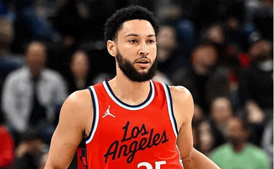 爱游戏官方-巴西男篮轻取爵士，西蒙斯关键制胜