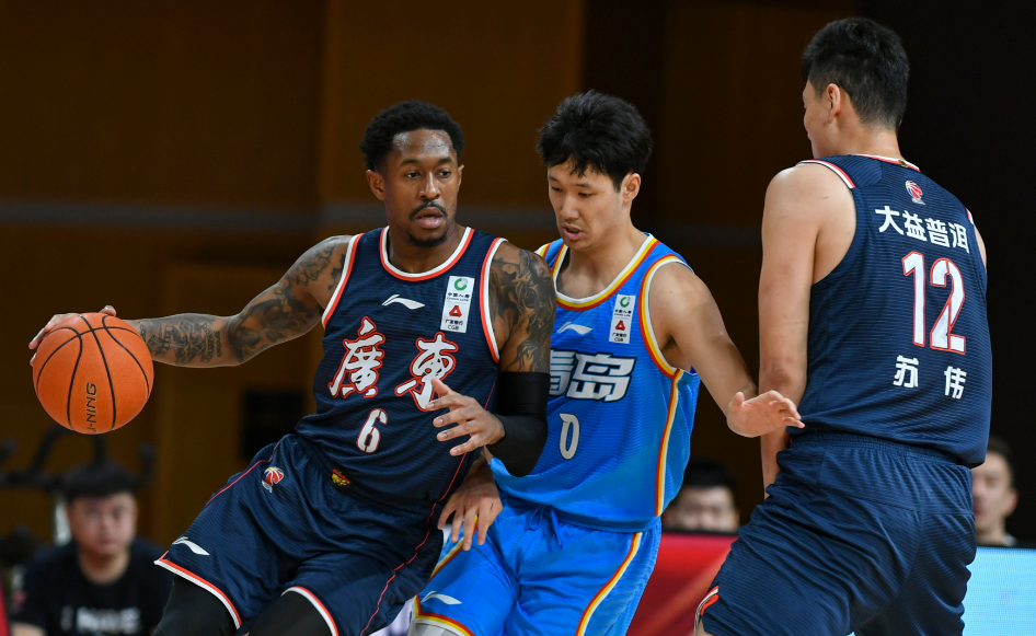 爱游戏官方入口-包含连胜势头难挡！橄榄球豪取十连胜的词条