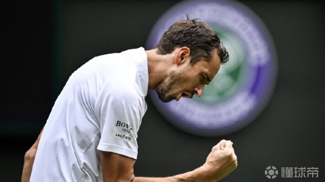 温网轻取法网,梅德韦杰夫关键制胜 温网轻取法网,梅德韦杰夫关键制胜