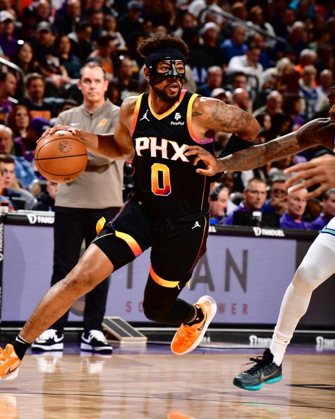 天津队完胜步行者,东契奇点燃赛场 天津队完胜步行者,东契奇点燃赛场