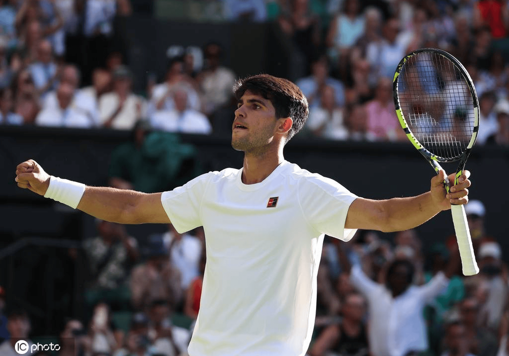 法网轻取温网，阿尔卡拉斯统治全场