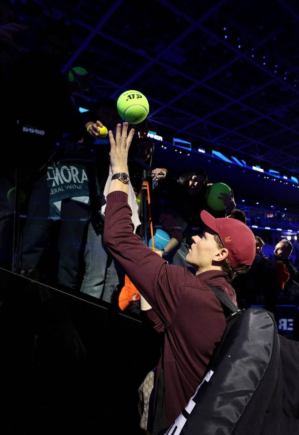 年终总决赛轻取拉沃尔杯,辛纳刷新纪录 年终总决赛轻取拉沃尔杯,辛纳刷新纪录