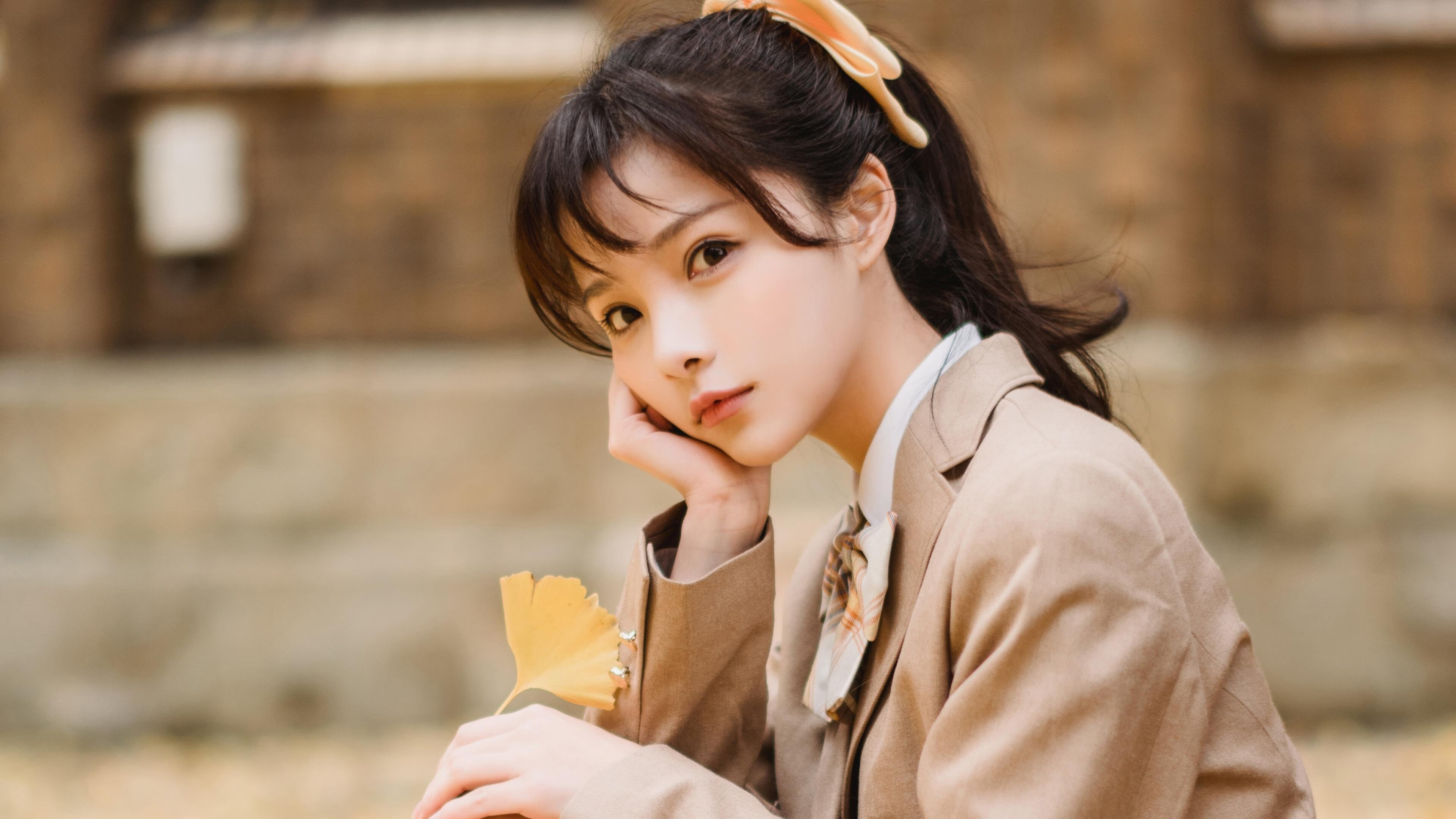 惊魂最后一弯！威廉姆斯绝杀雷诺，佩雷兹雨战封神