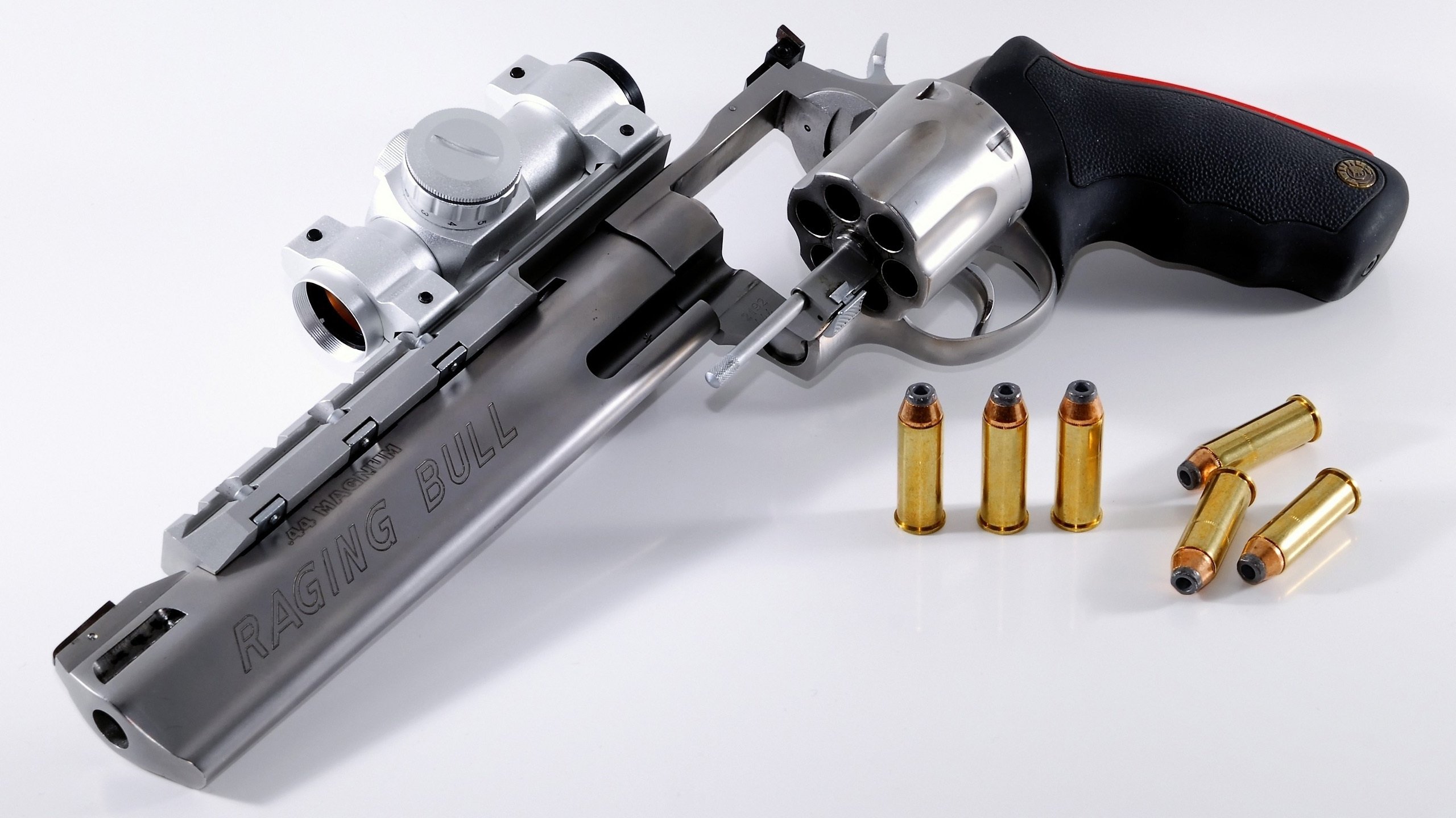 希腊险胜法国，拉什福德点燃赛场，足球之夜的奇迹与火焰