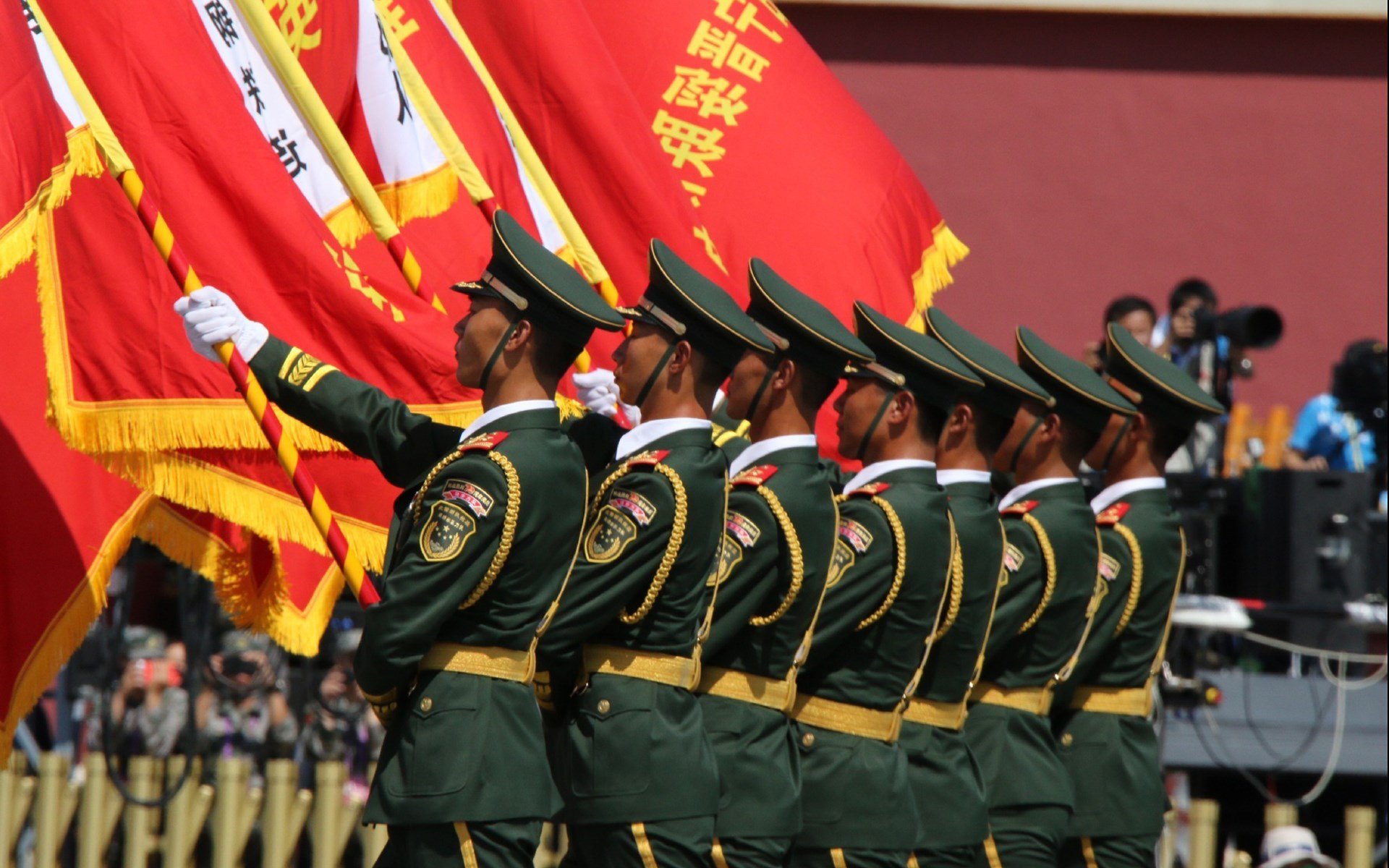 爱游戏娱乐-战术密码，当奥地利冲垮马里的算法，在迪马利亚脚下唤醒英超王座