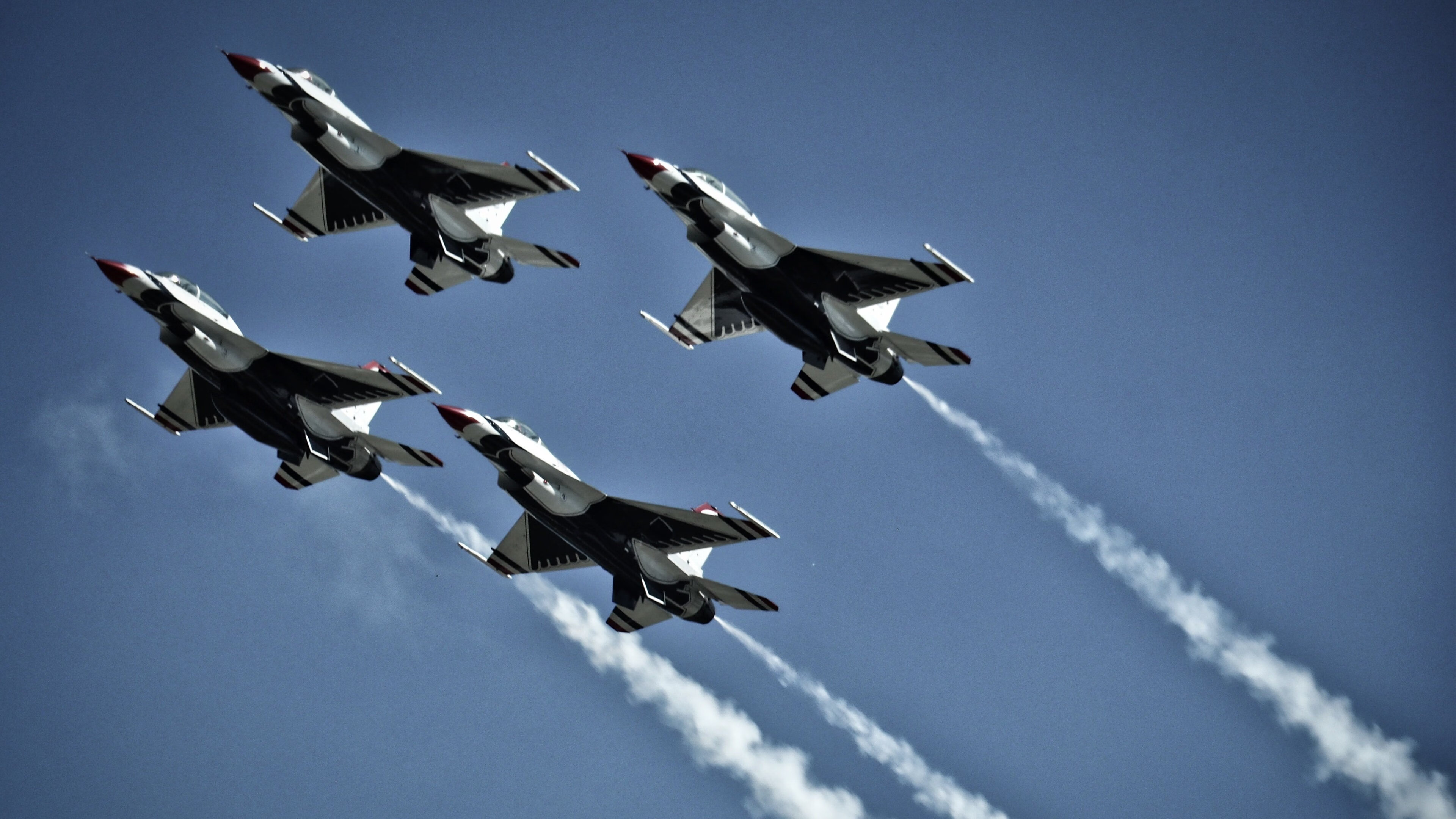 绿茵场上的现代战争史诗，若日尼奥中场核爆，伊拉克式防反让巴萨沙漠突围梦碎