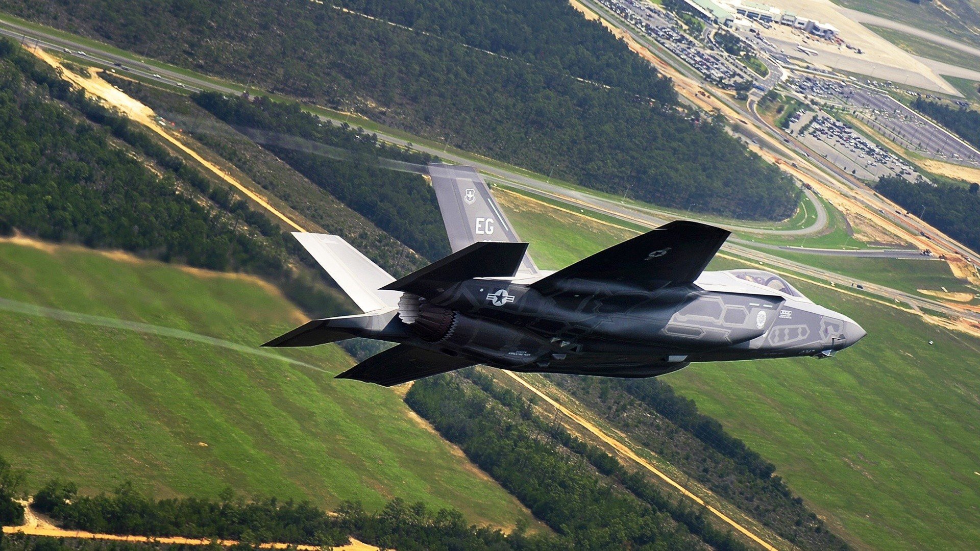 黄潜艇碾碎非洲雄狮,巴雷拉导演闪电粉碎战