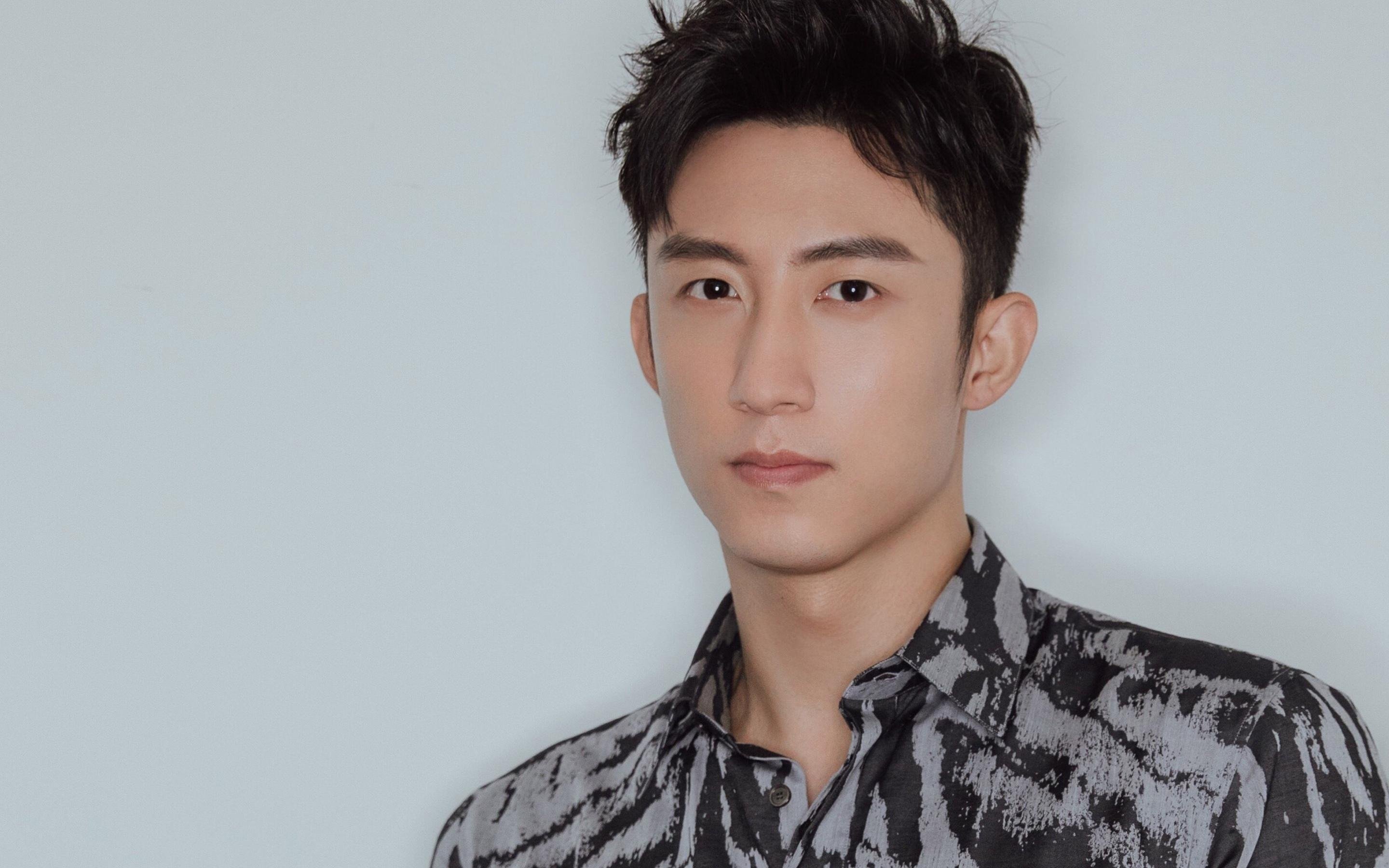 爱游戏官方-他山巅只待了一秒，但这支队伍的命运拼图，因他完成最后一角