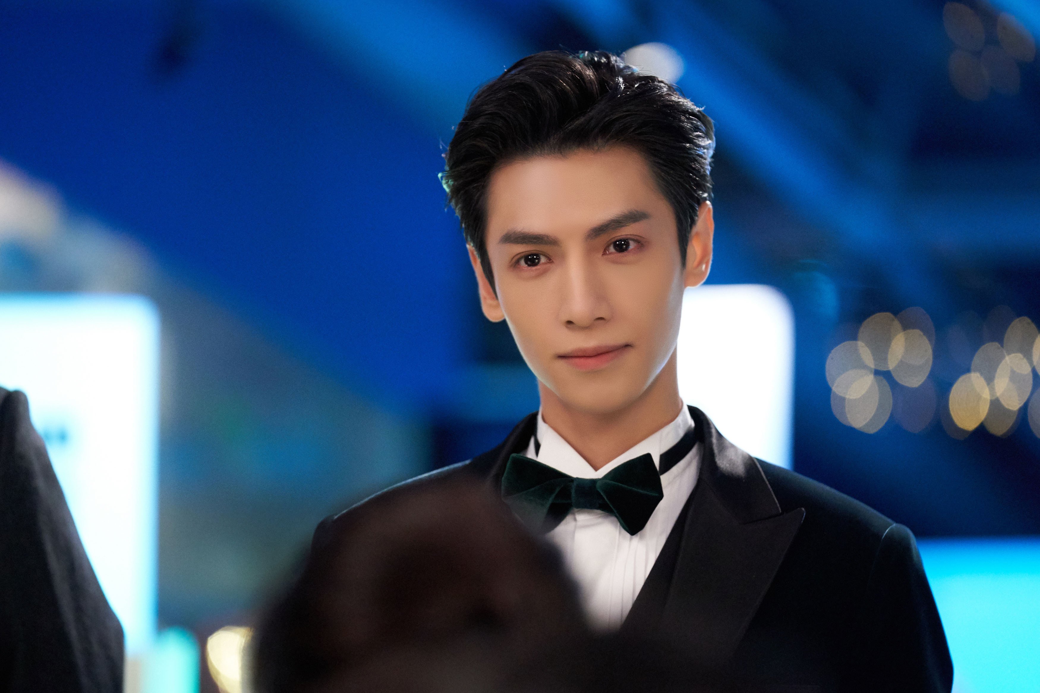 爱游戏APP-街道狂飙与篮下决胜，当F1焦点战邂逅76人的灰熊时刻