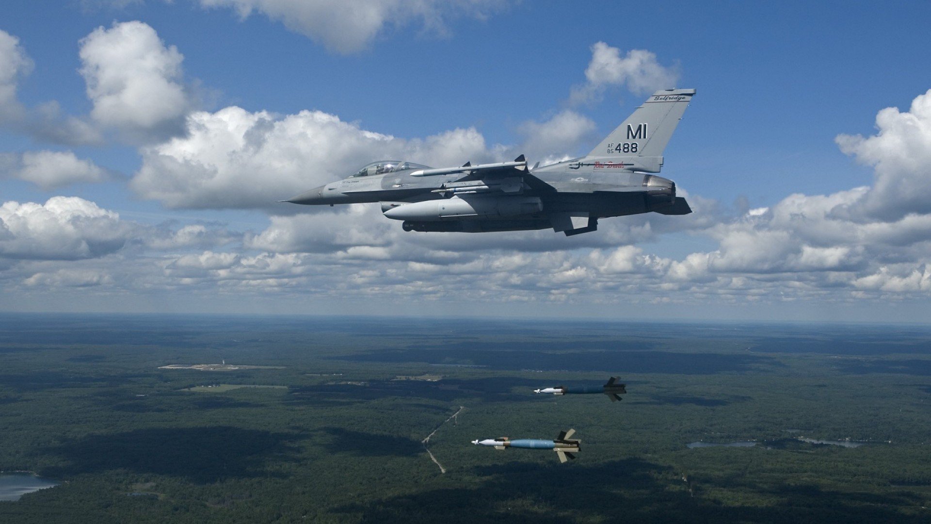 爱游戏-德意志战车碾过星月铁骑！拜仁旧将布鲁诺一剑封喉