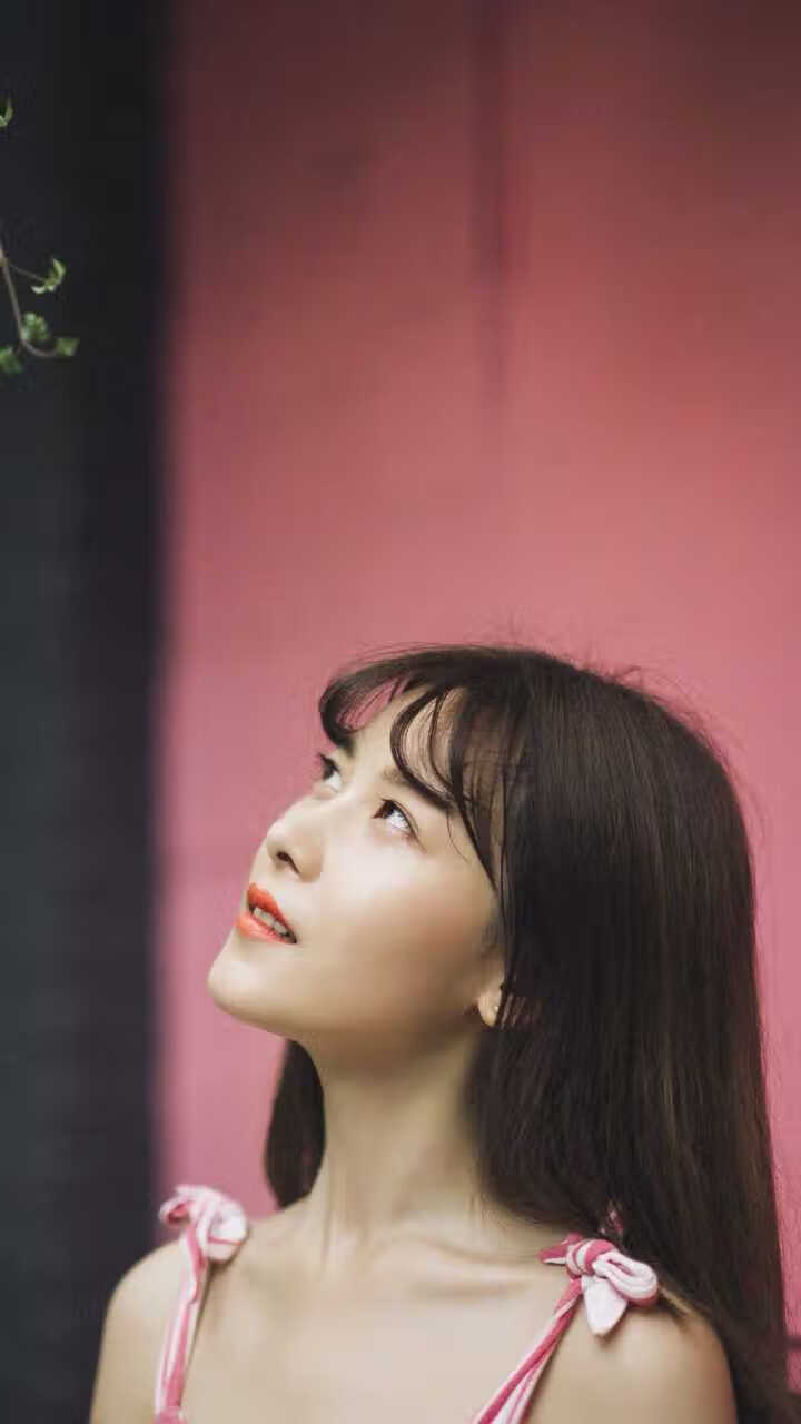 幽灵射手，当厄瓜多尔对阵巴西，穆勒如何从观众席掌控比赛走势