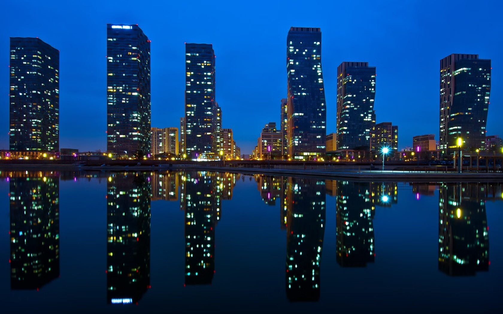 同一片星空下,当伯纳乌的呐喊遇见达拉斯的干拔